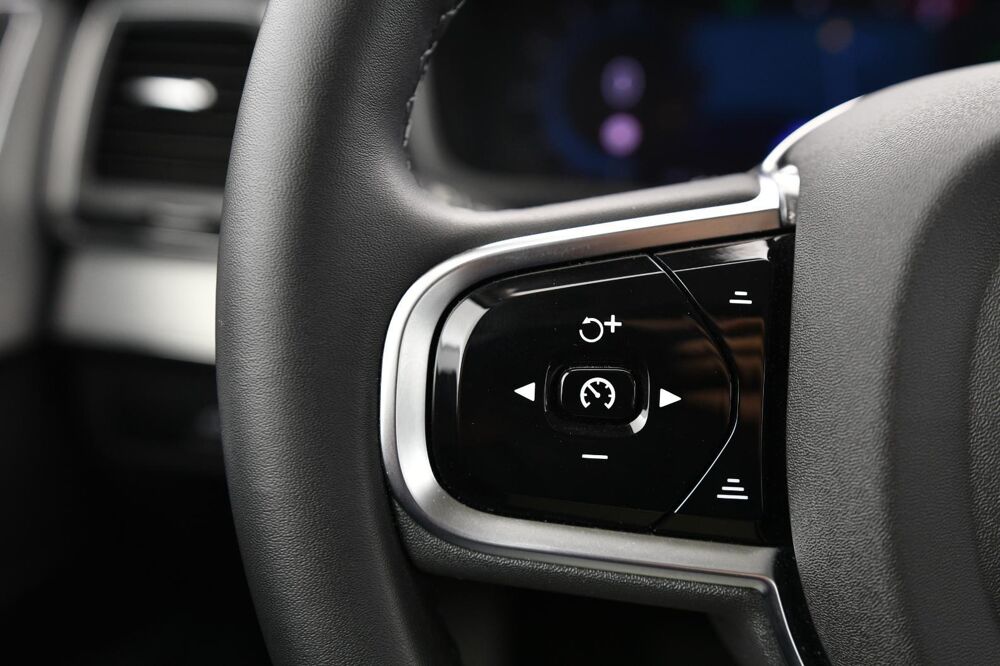 XC90 T8 AWD Hybride Rechargeable 310+145 ch Geartronic 8 7pl Star occasion 17130 Montendre