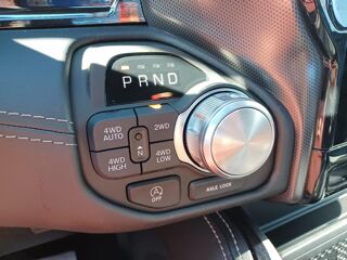 RAM 1500 CREW LIMITED NIGHT EDITION BOX HAYON MULTI V8 5,7L 2026 occasion 91830 Le Coudray-Montceaux