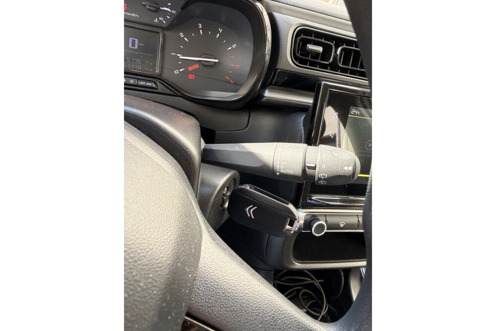 C3 Citro&euml;n 1.5 BlueHDi 100 Feel Nav GPS Radar AR CarPlay 2021 occasion 78760 Jouars-Pontchartrain
