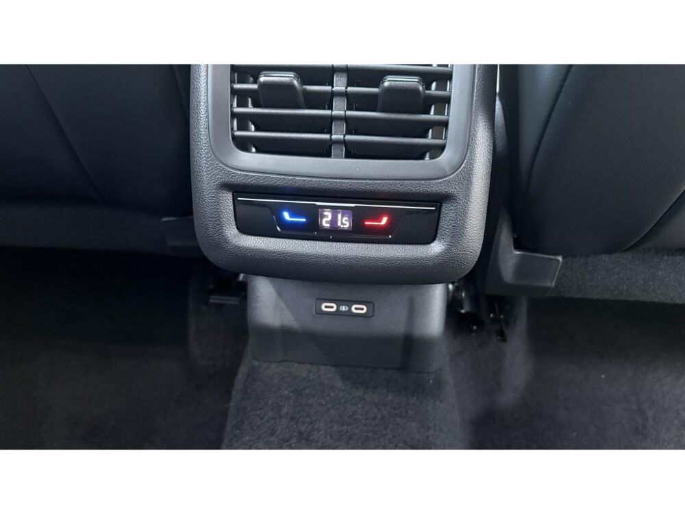 T-ROC 1.5 eTSI 150 DSG R-Line +IQ LIGHT+T.OUVR+PACK BLACK 2026 occasion 81580 Soual