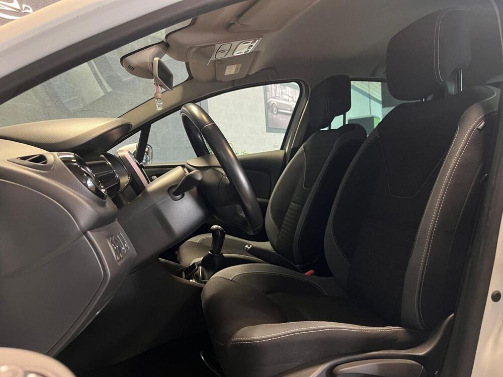 Clio IV 1.5 DCI 90CH - FINITION LIMITED - GARANTIE 6 MOIS MINIM 2016 occasion 33700 M&eacute;rignac