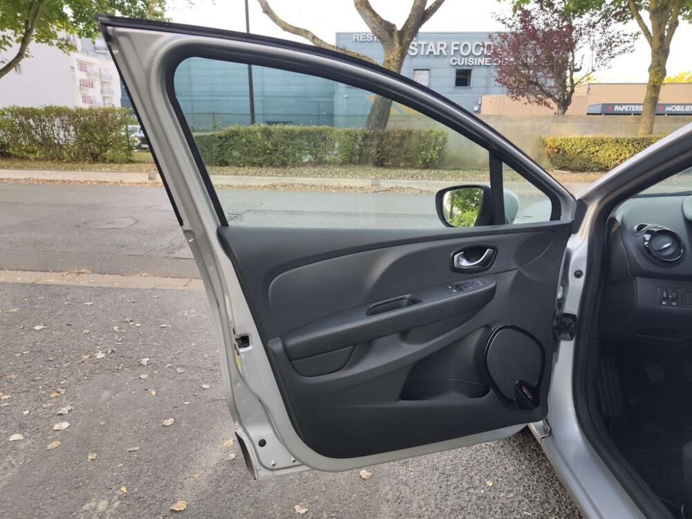 Clio 0.9 TCe - 90 IV BERLINE Zen PHASE 2 2018 occasion 77185 Lognes