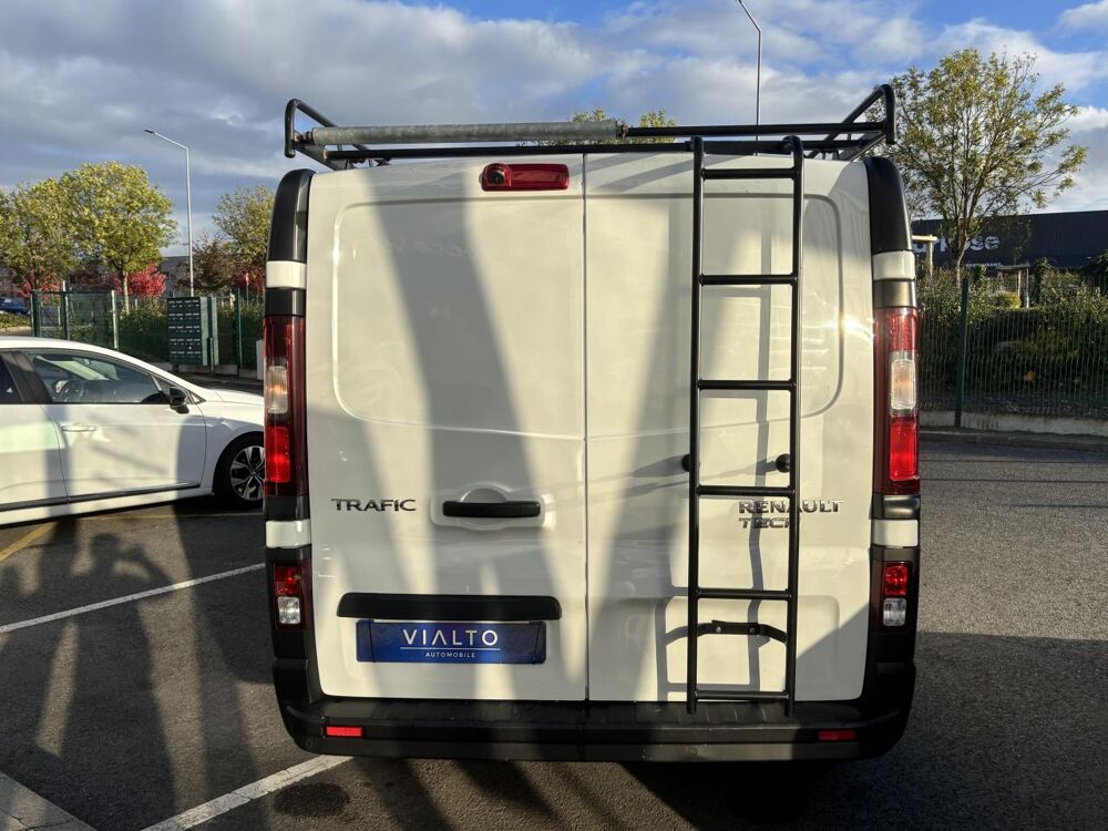 Trafic L2H1 1300 Kg 1.6 dCi 125 Grand Confort CARPLAY GALLERIE 2018 occasion 49070 Beaucouz&eacute;