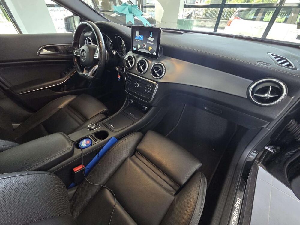 Classe GLA 200 d - BV 7G-DCT - Fascination 4-Matic 2016 occasion 38400 Saint-Martin-d'H&egrave;res