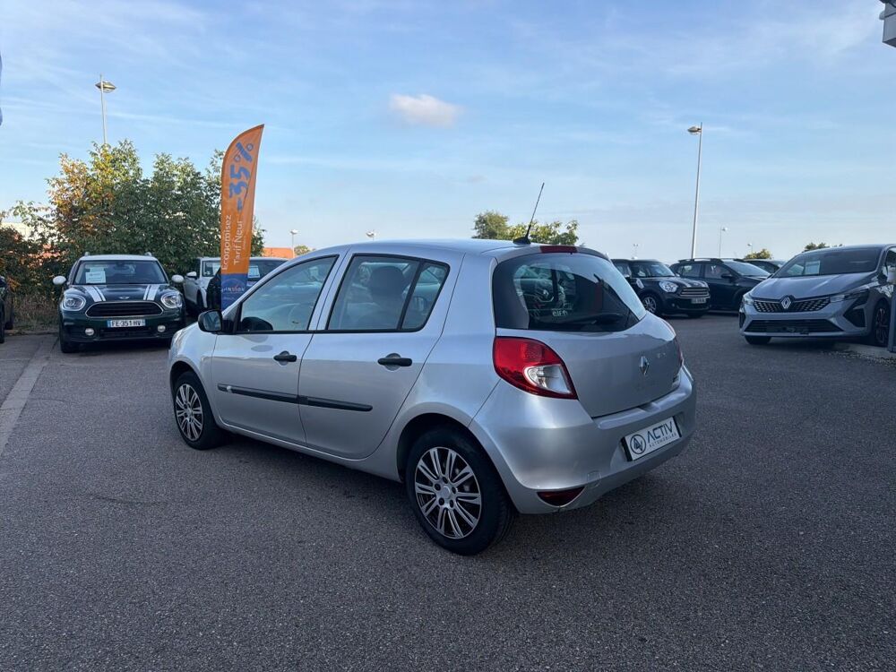 Clio III 1.5 dci 75 collection business eco&sup2; 5p 2013 occasion 57525 Talange
