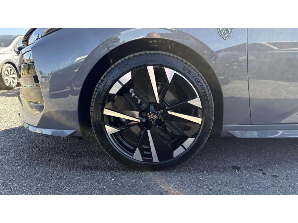 308 NOUVELLE Hybrid 145 DCS6 GT +TOIT OUVR+FOCAL+PACK VISION 360 2026 occasion 81580 Soual