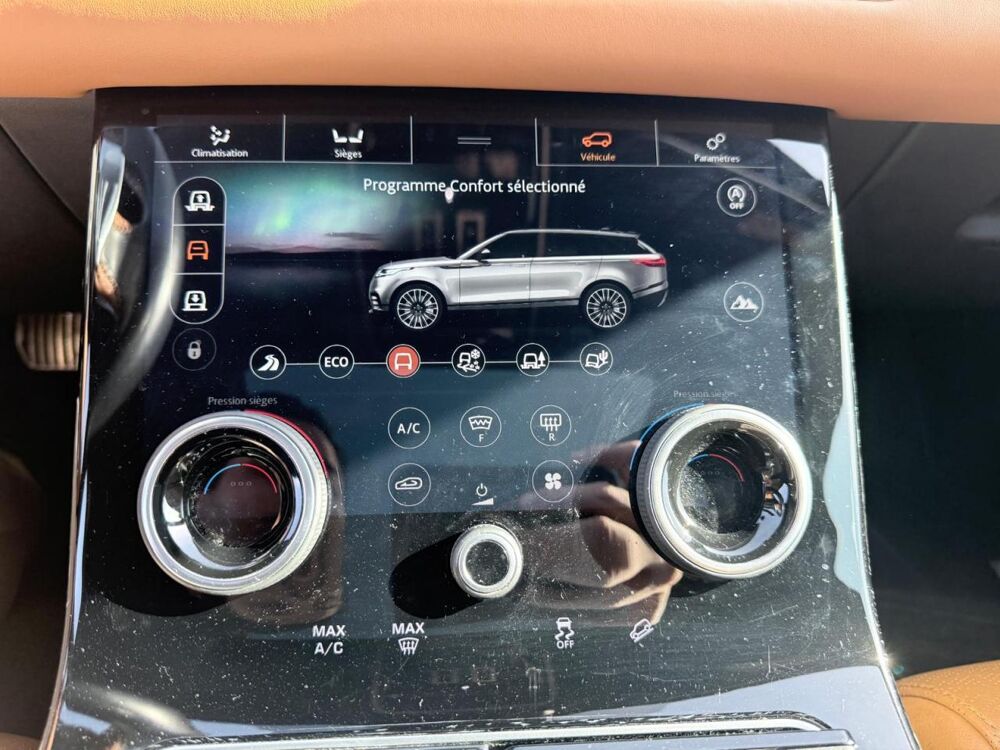 Range rover velar 3.0 D300 300 HSE R-DYNAMIC 4WD BVA DISTRIB/PANO/MERIDIAN/CUI 2017 occasion 42170 Saint-Just-Saint-Rambert