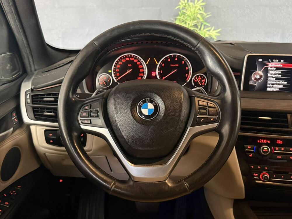X5 (F15) 40e xDrive 2.0i 313CH ECLUSIVE TOIT OUVRANT - GARANTIE 2015 occasion 33700 M&eacute;rignac