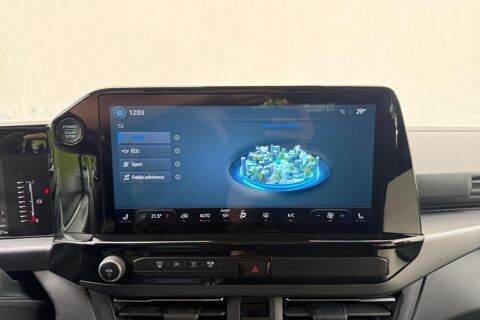 Tourneo VP II 320 L2 2.0 ECOBLUE 150 TITANIUM 9PL BVM6 2024 occasion 38550 Clonas-sur-Var&egrave;ze