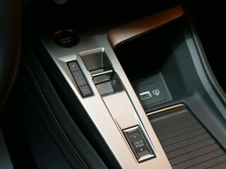 308 III HYBRID 145 GT EXCLUSIVE - BV e-DCS6 PHASE 2 2026 occasion 77090 Coll&eacute;gien