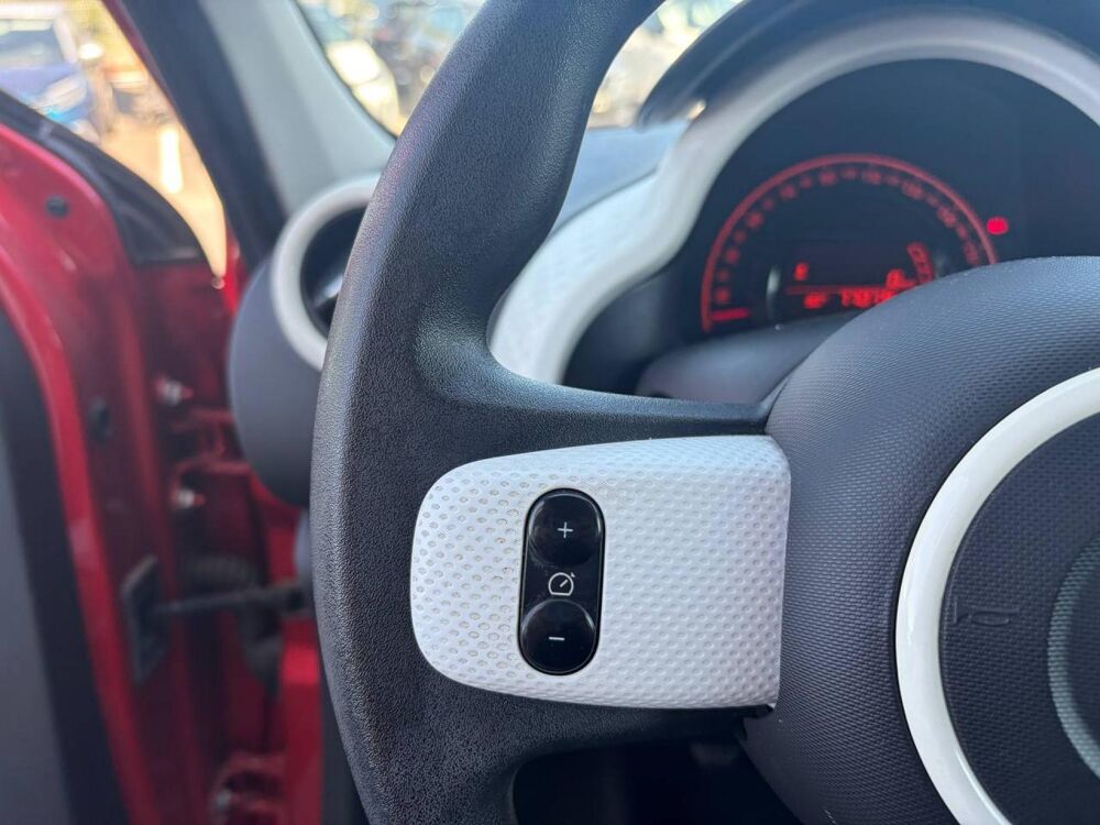 Twingo 1.0 Sce - 75 2020 III BERLINE Zen PHASE 2 2020 occasion 31660 Bessi&egrave;res