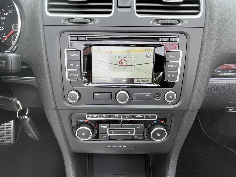 Golf Cabriolet 1.4 16V TSI - 122 - BV DSG 7 VI CABRIOLET Carat E 2012 occasion 83490 Le Muy