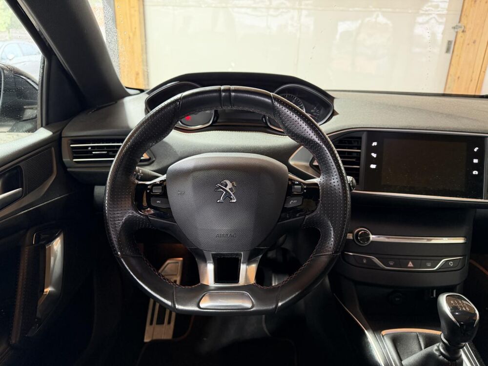 308 1.2i 12V S&S - 130 GT Line PHASE 2 Toit Pano Camera 360&deg; Dis 2019 occasion 33700 M&eacute;rignac