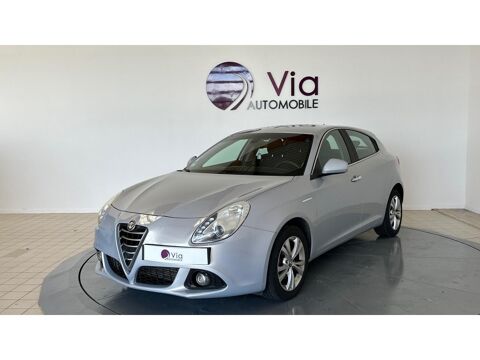 Alfa Romeo Giulietta 1.6 JTDM 120 ch Distinctive - BLEU NACRE - FAIBLE KILOMETRAG 2015 occasion Saujon 17600