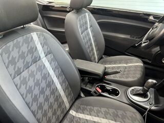 COCCINELLE II CABRIOLET 1.2 TSI 105 ORIGIN DSG BVA 2017 occasion 33370 Artigues-pr&egrave;s-Bordeaux