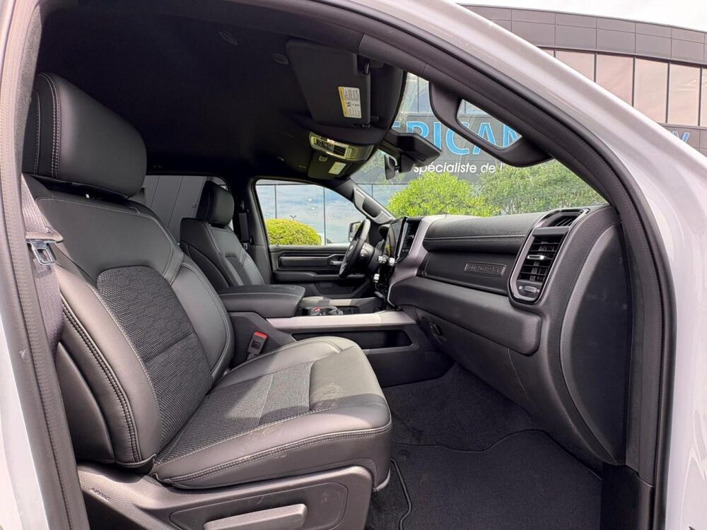 RAM 1500 CREW CAB SPORT BLACK PACKAGE 2025 occasion 91830 Le Coudray-Montceaux