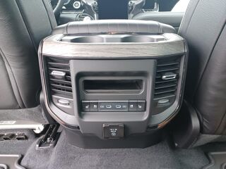 RAM 1500 CREW LIMITED NIGHT EDITION BOX HAYON MULTI V8 5,7L 2026 occasion 91830 Le Coudray-Montceaux