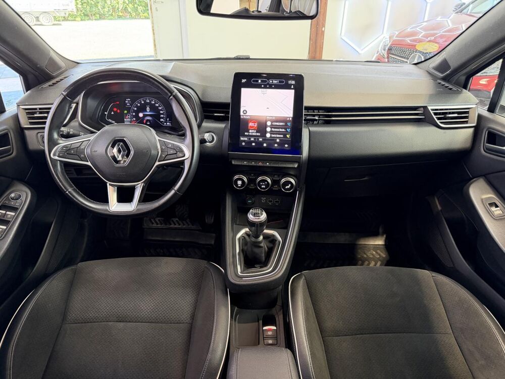 Clio 1.5 BLUEDCI 115CH INTENS GARANTIE 12 MOIS 2019 occasion 16000 Angoul&ecirc;me