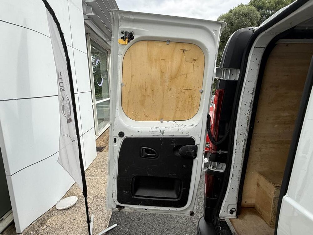 Trafic L1H1 2800 Kg 2.0 Blue dCi - 130 Fourgon Confort TVA RECUPERA 2022 occasion 19100 Brive-la-Gaillarde