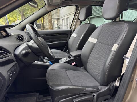 Sc&eacute;nic Grand 1.5 dCi FAP - 110 - BV EDC - 7pl GRAND III MONOSPACE 2013 occasion 77185 Lognes