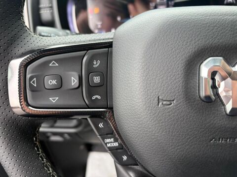 RAM 1500 CREW CAB SPORT BLACK PACKAGE 2025 2025 occasion 91830 Le Coudray-Montceaux