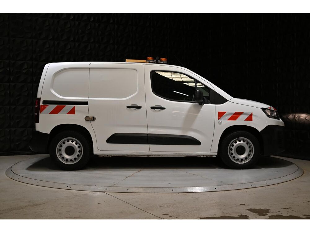 Berlingo 1.2 PURETECH S&S - 100 III FOURGON Fourgon M Worker 1000 kg 2021 occasion 77100 Meaux