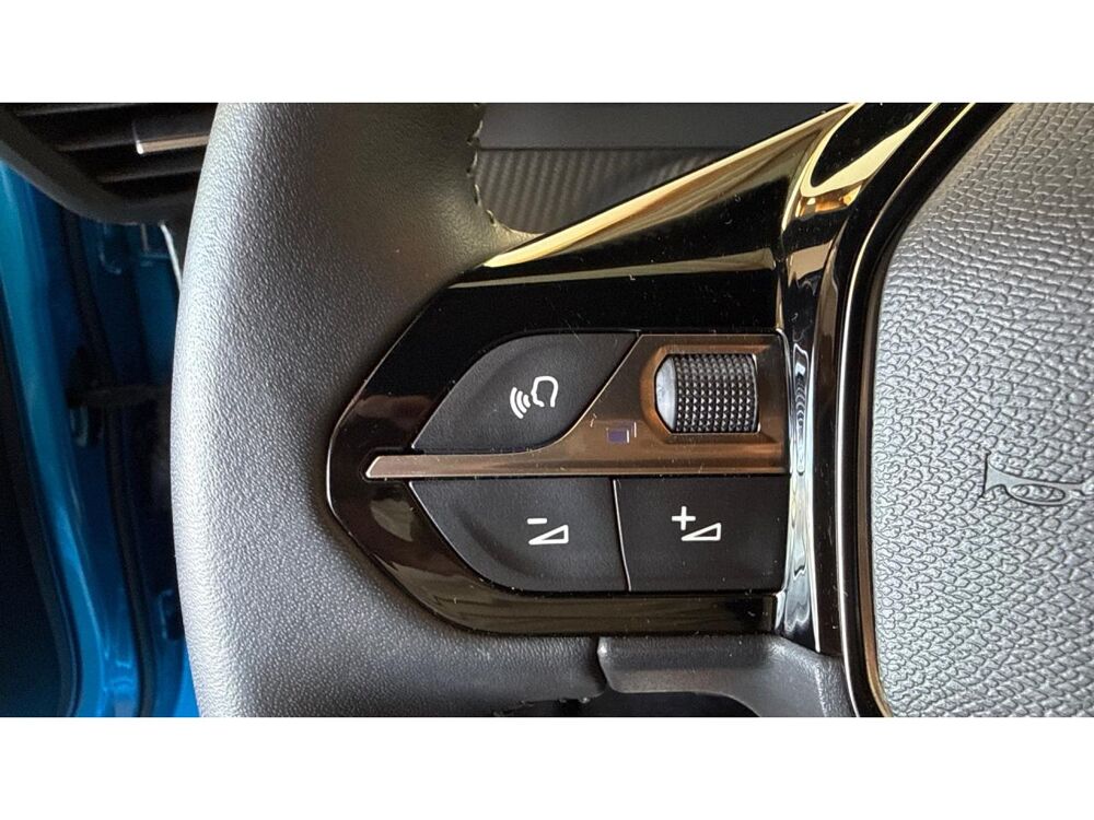 2008 E 136 - 2019 Style / CARPLAY / CAMERA 360 /SUIVI PEUGEOT 2023 occasion 17600 Saujon