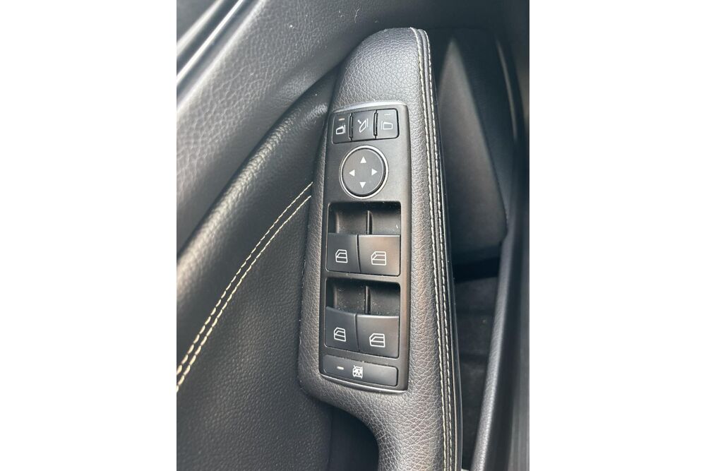 Classe A Mercedes-Benz A 180 D BVA - CarPlay - Cam&eacute;ra de recul 2013 occasion 78760 Jouars-Pontchartrain