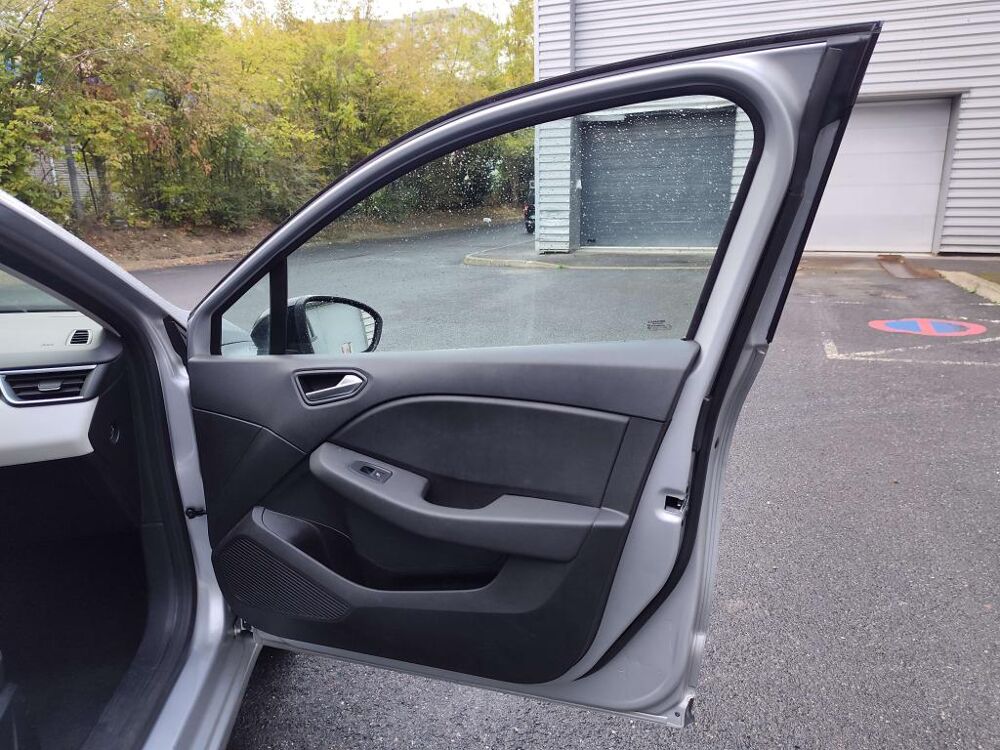 Clio 1.6 E-Tech Hybride - 145CV - BVA - multi-modes - Evolution 2022 occasion 77185 Lognes