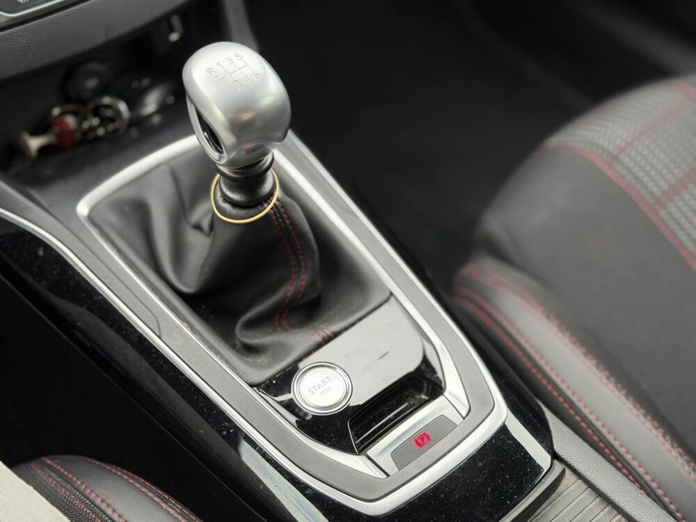 308 GT LINE 130 - CAM - CARPLAY - ETHANOL HOMOLOGUE 2018 occasion 13760 Saint-Cannat