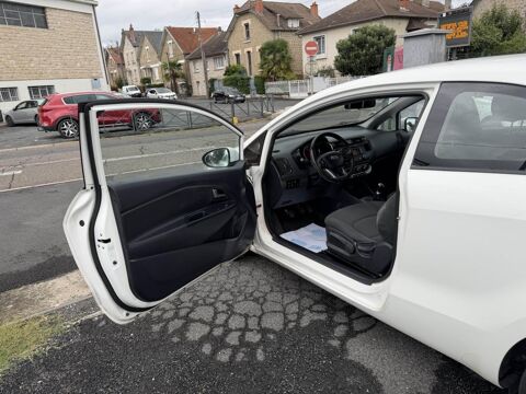 Rio 1.2i - 85 Style + clim 2013 occasion 19100 Brive-la-Gaillarde