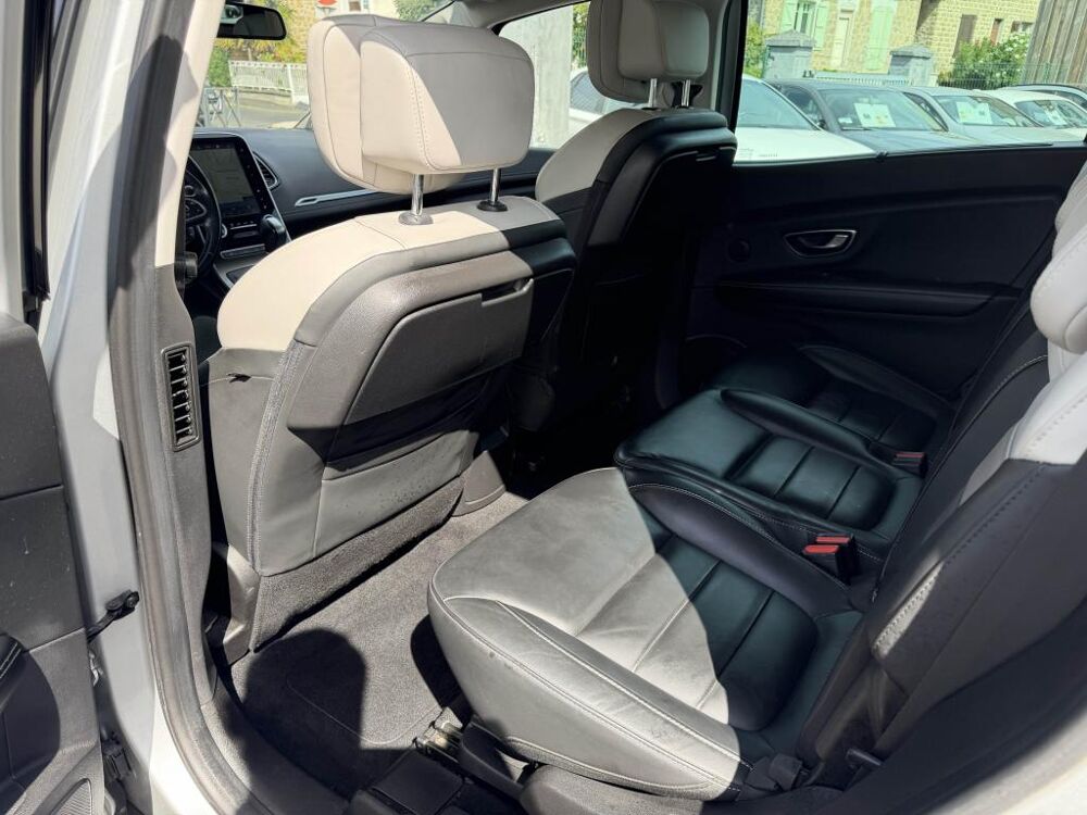 Sc&eacute;nic 1.6 Energy dCi - 160 Bva 7pl Initiale Paris gps + clim + cam 2018 occasion 19100 Brive-la-Gaillarde