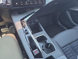 3008 1.2 hybrid 145 gt e-dcs6 2026 occasion 85150 Les Achards