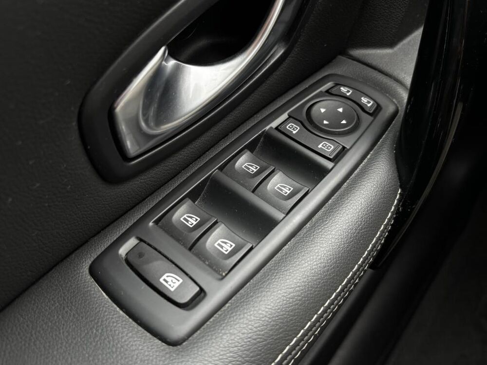 Laguna III - 2.0l dCi - 130ch - BVM 6 - Bose Edition Phase 2 2011 occasion 76710 Eslettes