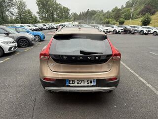 V40 Cross Country T4- 180 - BV Powershift Summum GPS + TOIT PAN 2015 occasion 19100 Brive-la-Gaillarde