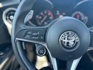 Stelvio BUSINESS 2.2 D - 190CH - BVA - CAM - HAYON ELEC - DNA SELECT 2019 occasion 13760 Saint-Cannat