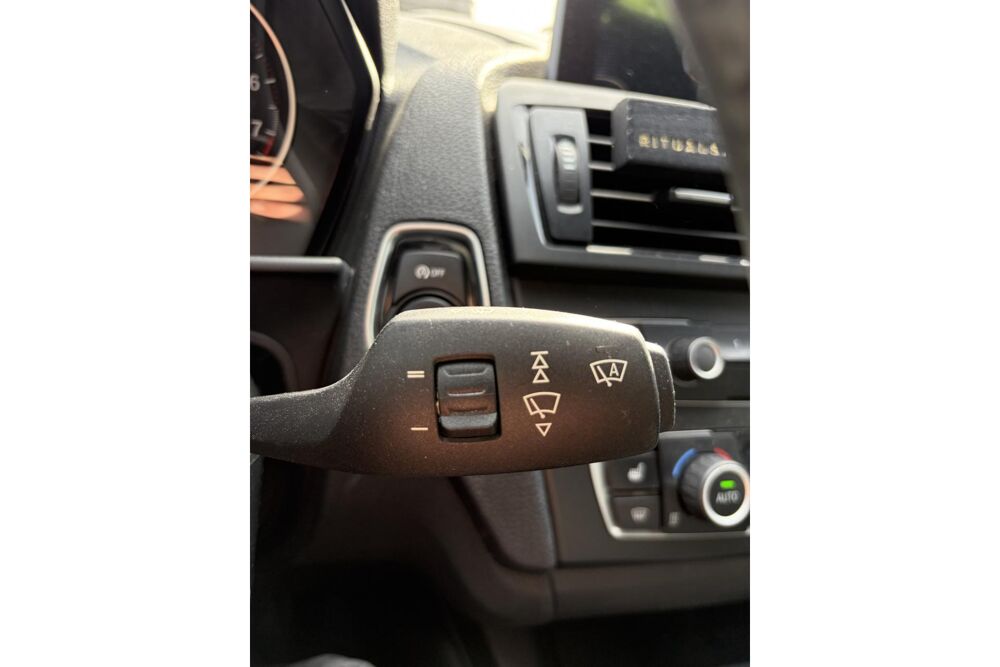 Serie 2 BMW M235i F22 326 ch BVA8 M Sport Propulsion Suivi BMW CarPl 2013 occasion 78760 Jouars-Pontchartrain