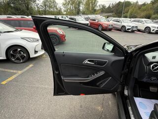 Classe GLA 200 - BV 7G-DCT - Fascination GPS + CAMERA AR + CLIM 2017 occasion 19100 Brive-la-Gaillarde
