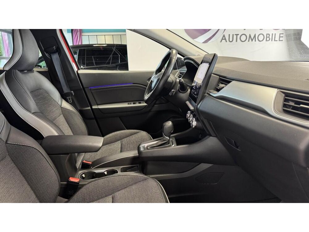 Captur 1.6 E-Tech 145 - Camera 360 - Volant Chauffant - Entretien 2024 occasion 60740 Saint-Maximin