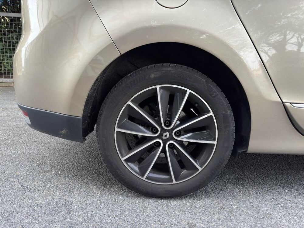 Sc&eacute;nic Grand 1.5 dCi FAP - 110 - BV EDC - 7pl GRAND III MONOSPACE 2013 occasion 77185 Lognes