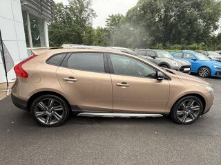 V40 Cross Country T4- 180 - BV Powershift Summum GPS + TOIT PAN 2015 occasion 19100 Brive-la-Gaillarde