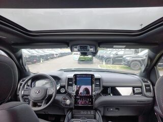 RAM 1500 CREW LIMITED NIGHT EDITION BOX HAYON MULTI V8 5,7L 2026 occasion 91830 Le Coudray-Montceaux