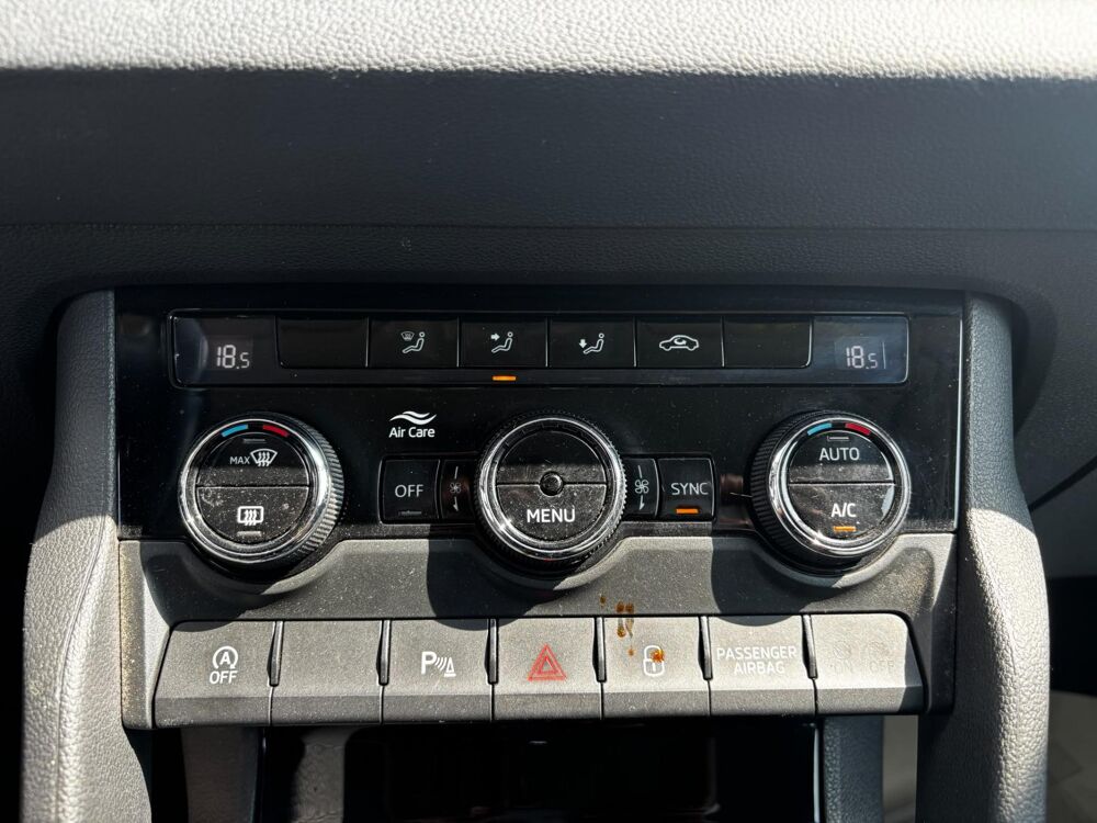 Karoq 1.0 TSI 110 Business, Cam&eacute;ra de recul, Carplay, Clim auto 2022 occasion 31660 Bessi&egrave;res