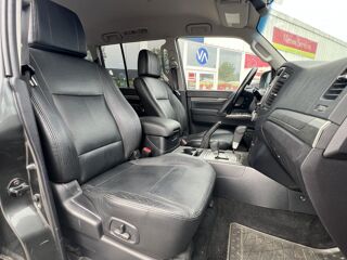 Pajero - 3.2 DI-D - BVA - 7 PLACES - LONG - INSTYLE - PHASE 2 2012 occasion 49070 Beaucouz&eacute;