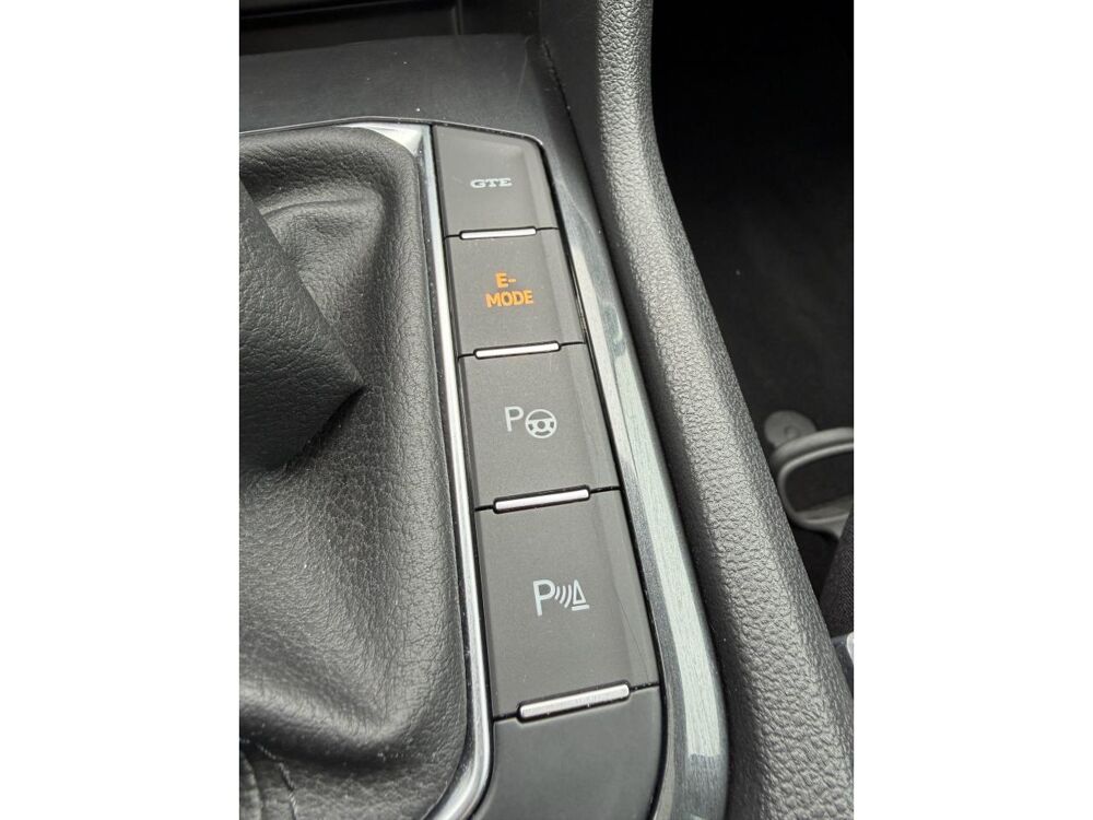 Tiguan ELEGANCE 1.4 eHybrid 245 DSG6 **Toit ouvrant ** 2021 occasion 44700 Orvault