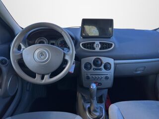 Clio 1.4i 16V III BERLINE Confort Dynamique PHASE 1 2006 occasion 06250 Mougins
