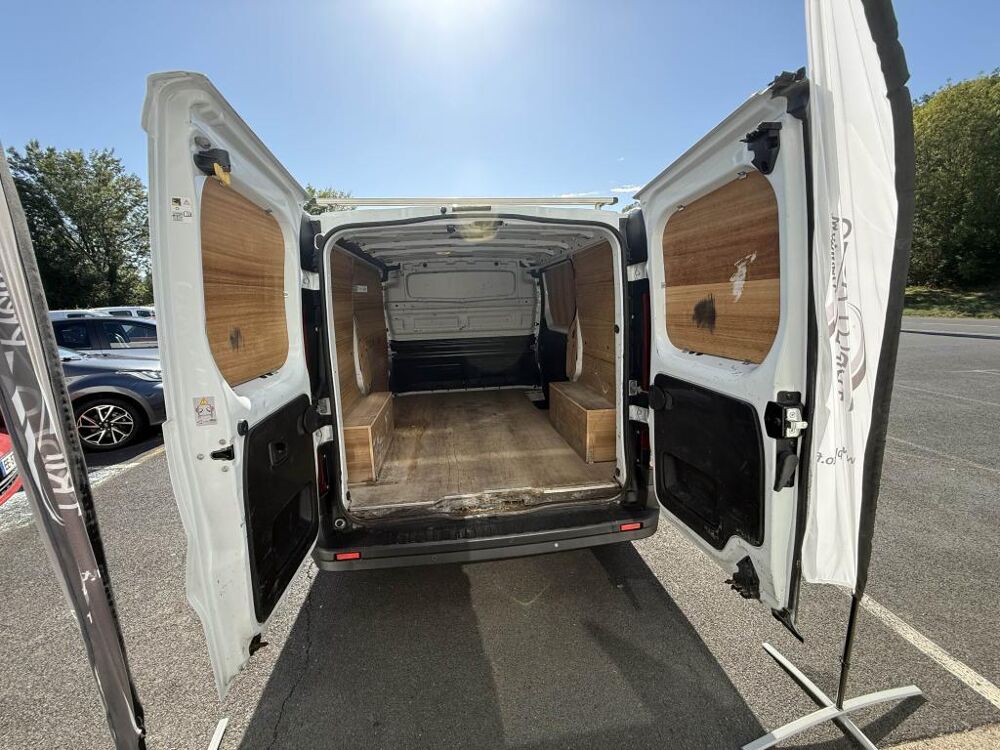 Trafic L1H1 1200 Kg 2.0 dCi - 120 Fourgon Grand Confort TVA RECUPER 2020 occasion 19100 Brive-la-Gaillarde