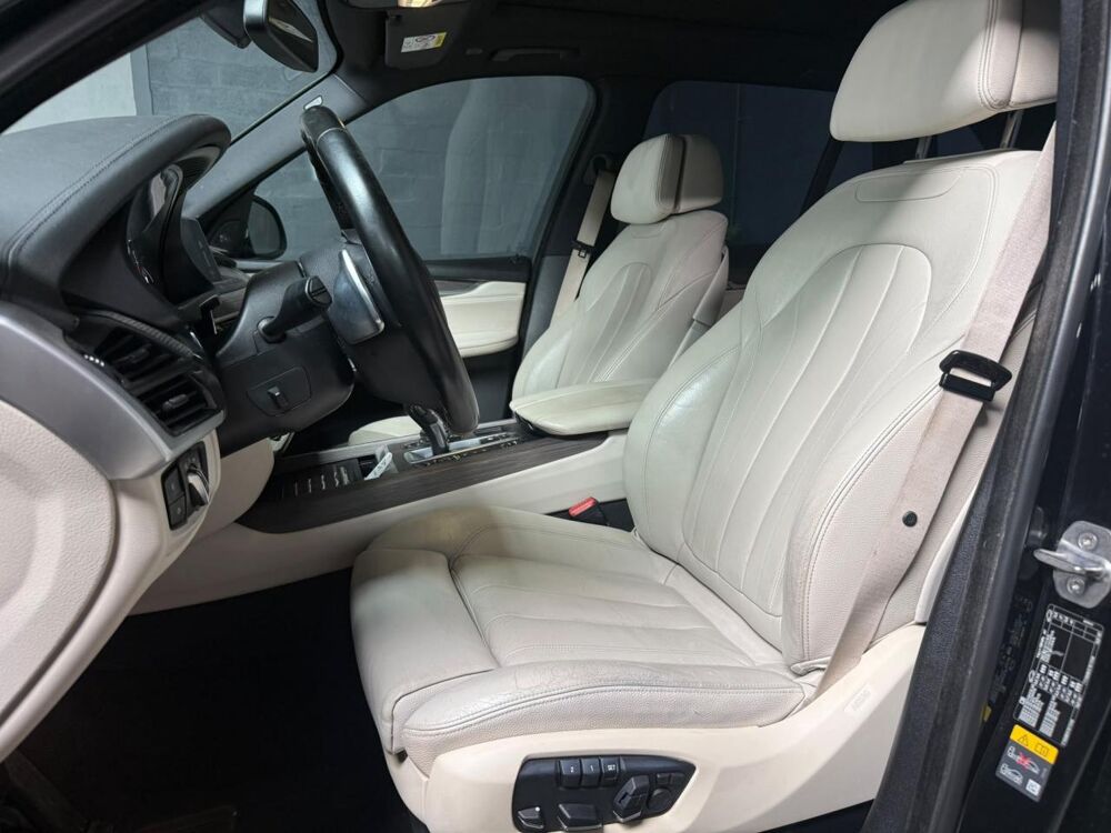 X5 (F15) 40e xDrive 2.0i 313CH ECLUSIVE TOIT OUVRANT - GARANTIE 2015 occasion 33700 M&eacute;rignac