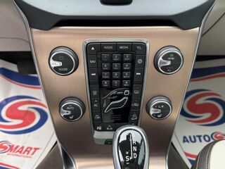 V40 Cross Country T4- 180 - BV Powershift Summum GPS + TOIT PAN 2015 occasion 19100 Brive-la-Gaillarde