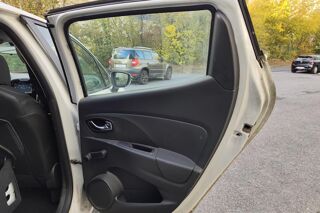 Clio 1.5 dCi - 75 cv - Soci&eacute;t&eacute; Air M&eacute;diaNav 2015 occasion 77185 Lognes